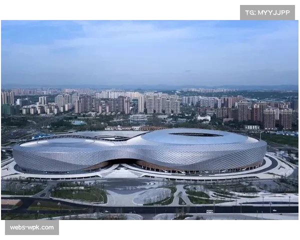 成都凤凰山体育公园专业足球场成为中超新地标